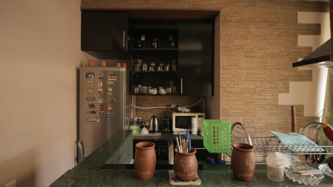 Apartment On Sanapiro Tbilisi Bagian luar foto