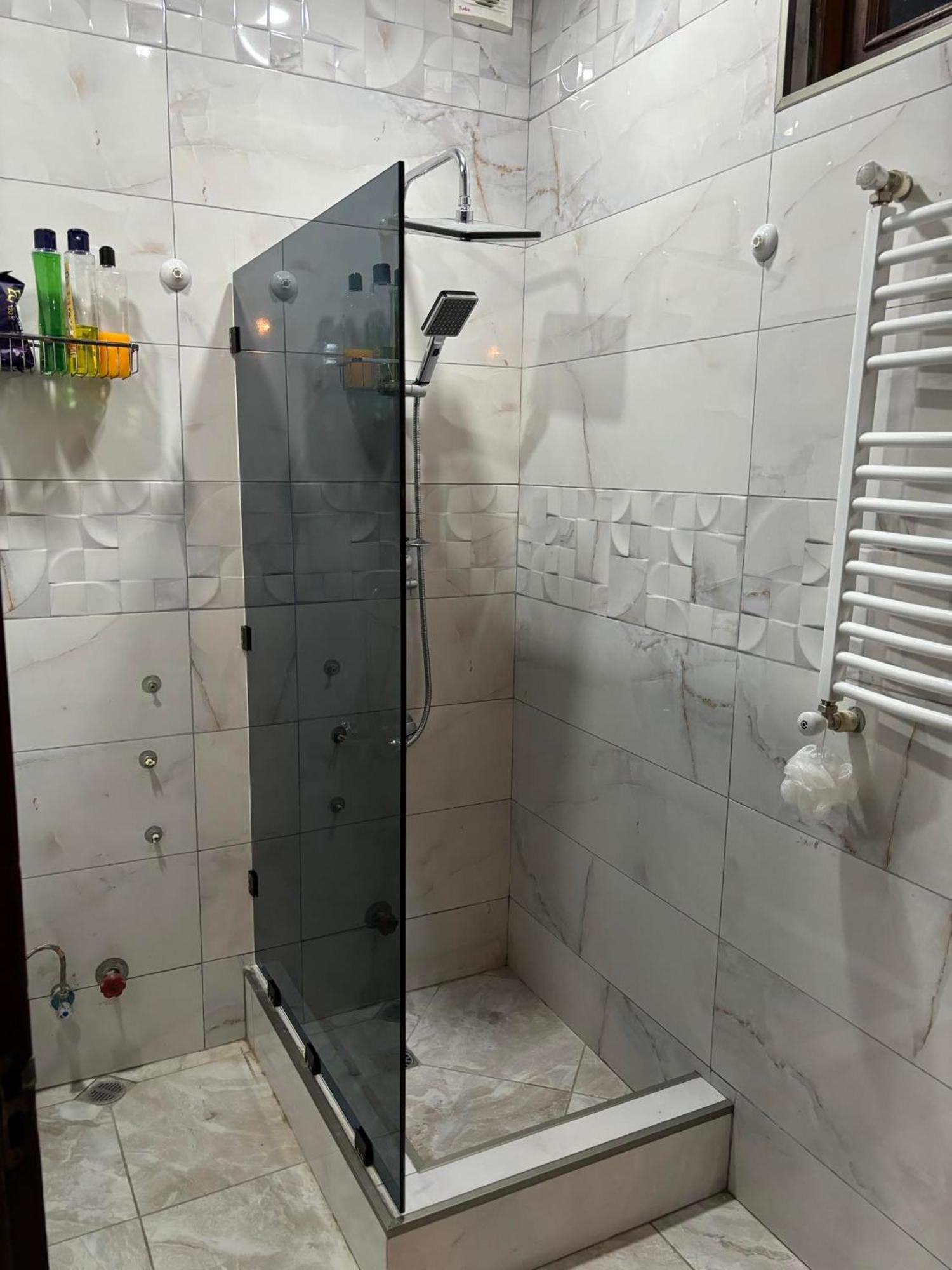 Apartment On Sanapiro Tbilisi Bagian luar foto